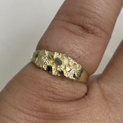 Solid 10k Yellow Gold Nugget Ring Size 7.5  