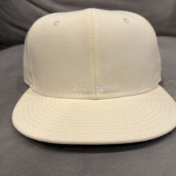 Supreme Box Logo New Era Cream Fitted Size 7 1/4