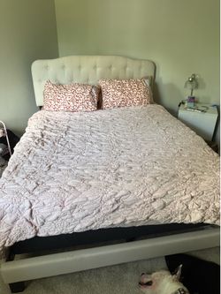 Queen bed