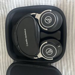Audio-Technica ATH-M70x Professional Monitor Headphones
