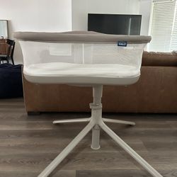 Halo Swivel Bassinest