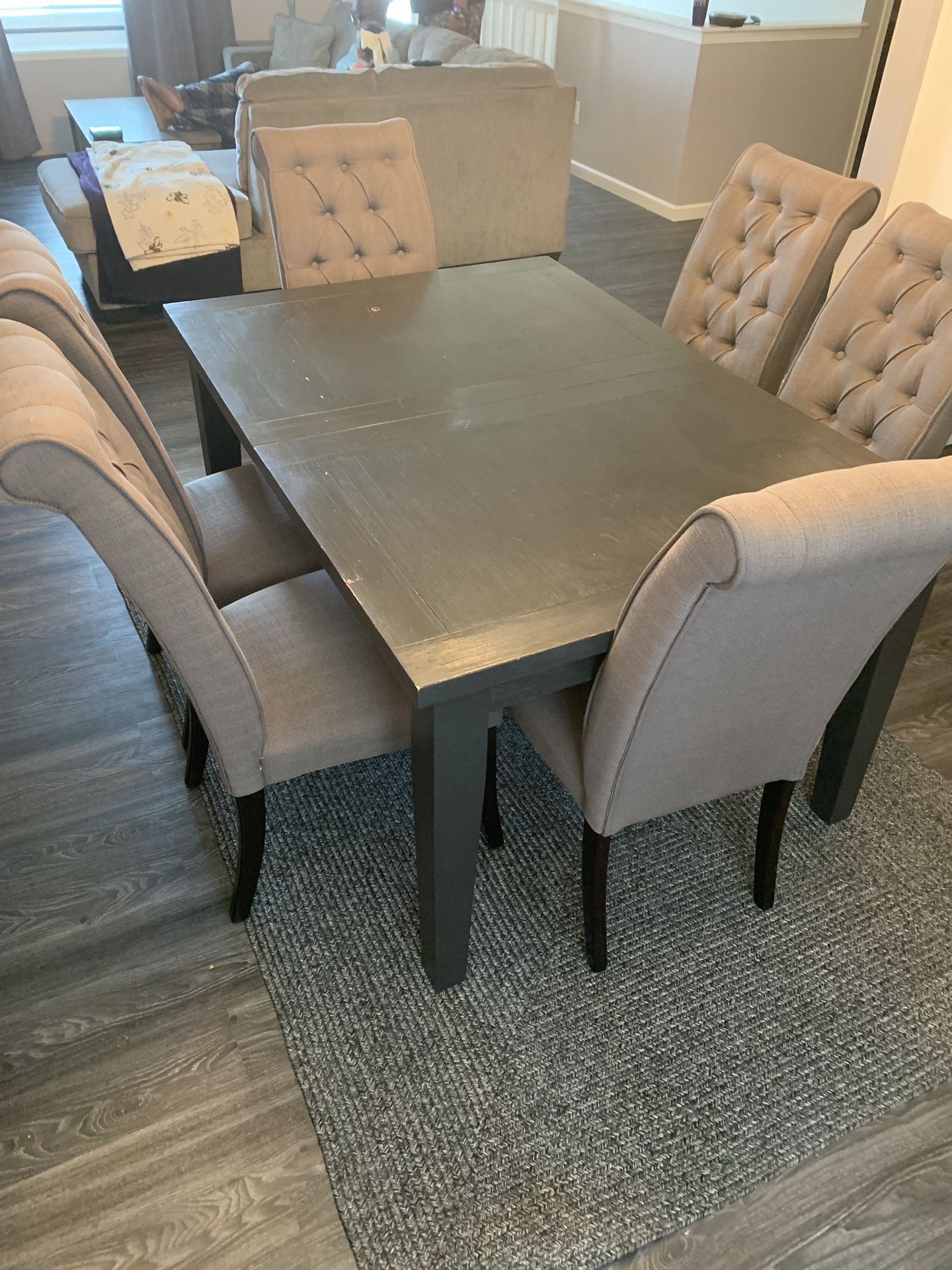 Dinning Room Table With Chairs
