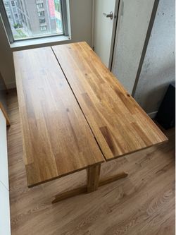 IKEA Dining Table + 4 Chairs - Nackana 55” Solid Acacia Dining Table + 4 Skogsta (2 Black, 2 Acacia)