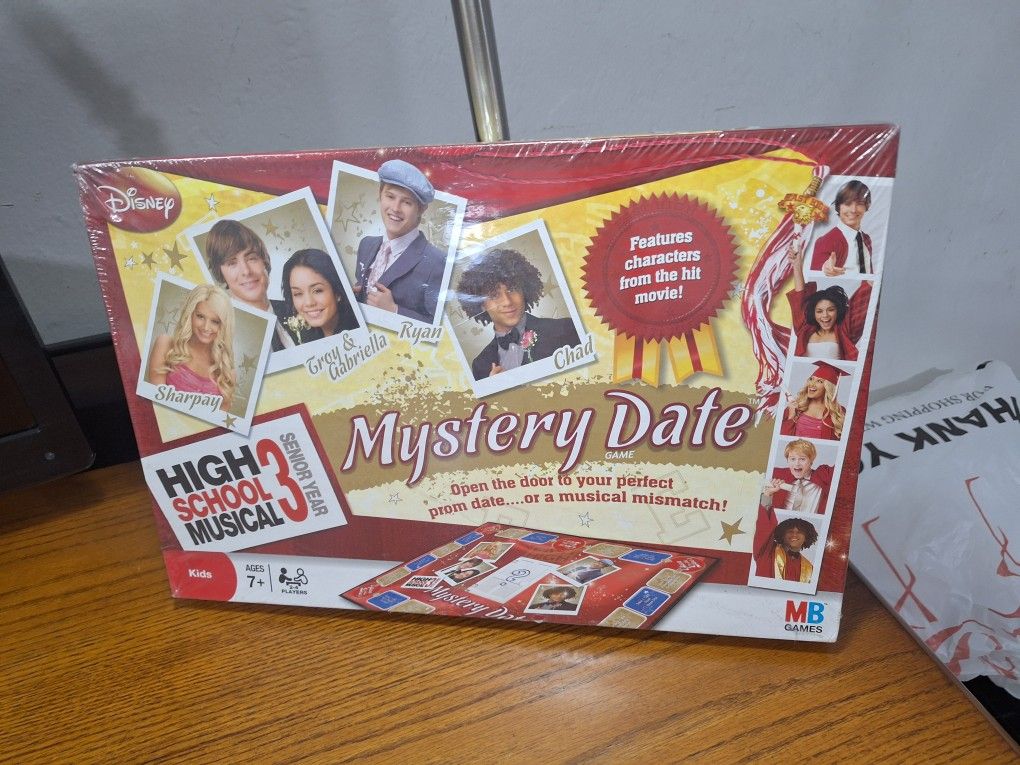 New! Disney’s MYSTERY DATE High School Musical 3 Senior Year Board Game 2008 SEALED!!