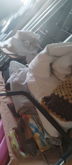 Sheets and blankets 2 dollars