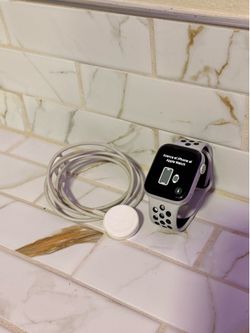 Apple Watch Series 5 Nike 44mm