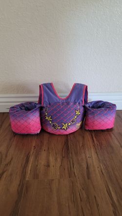 Like New Body Glove Live Vest Kids ( 30-50 lbs). Price Firm!