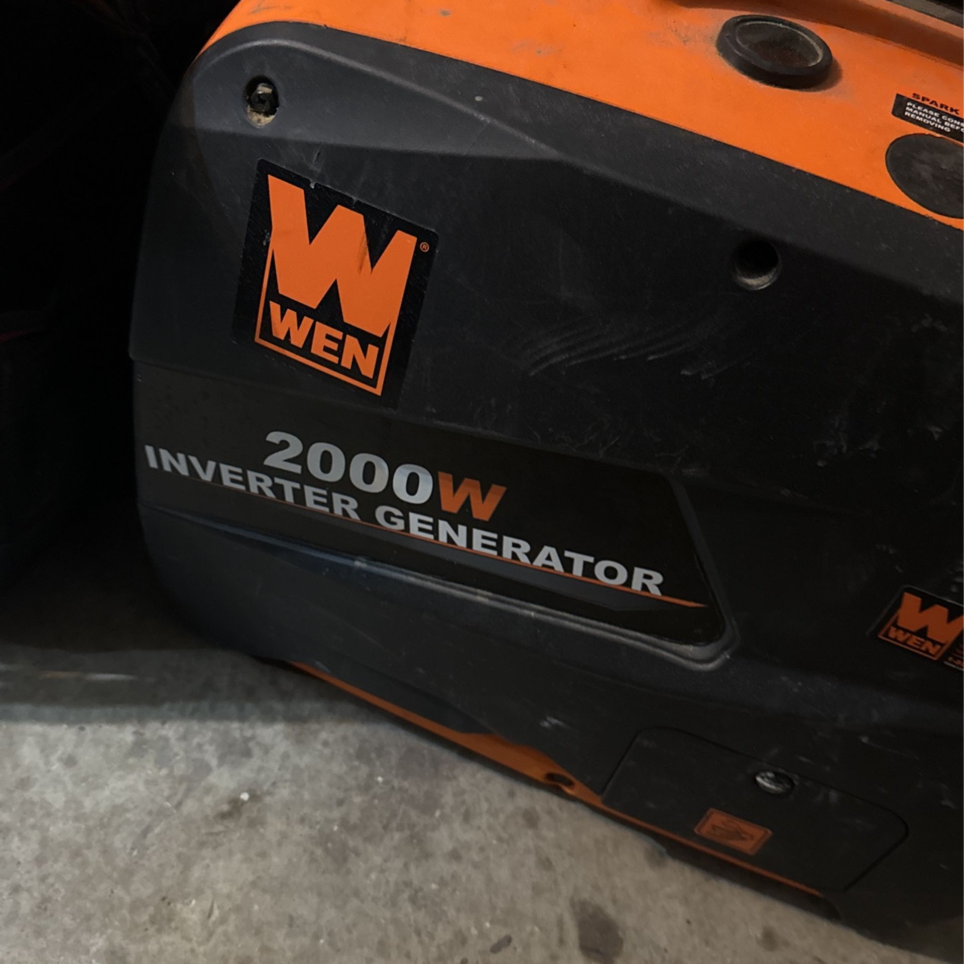 2000 W Wen Inverter Generator