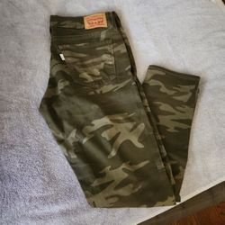 Levis Camo Skinny Ankle Jeans