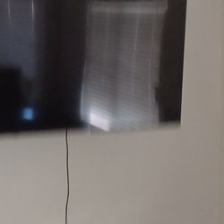 BRAND NEW LG SMART TV 70 INCH 