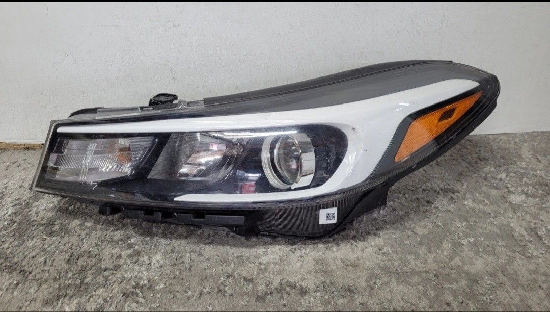 2017 2018 KIA FORTE LEFT DRIVER SIDE HEADLIGHT HALOGEN W/O LED ACCENT OEM
