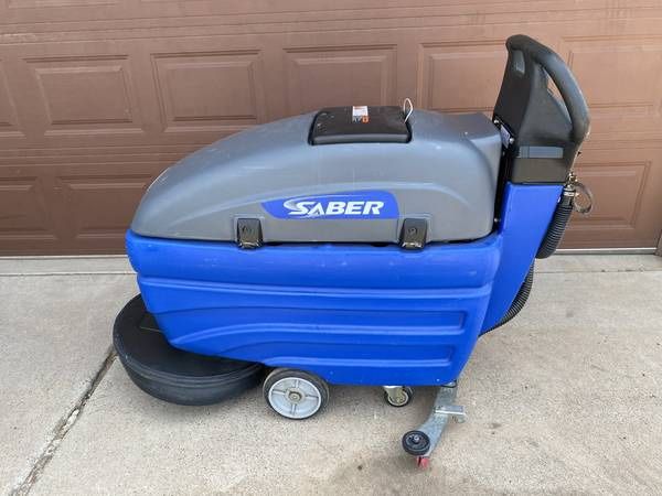 Windsor Saber 20" Floor Scrubber Cleaning Machine