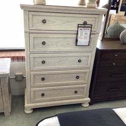 Robbinsdale Five Drawer Chest