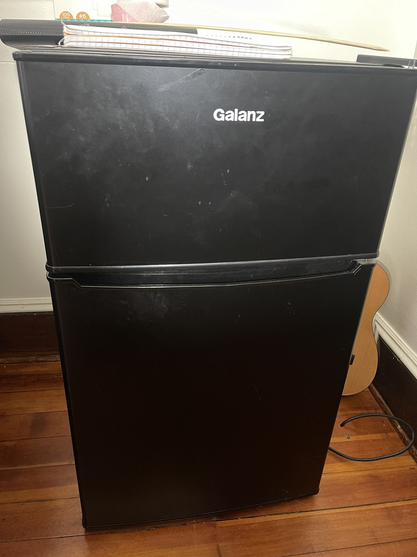 Mini Fridge (Galanz) Lightly Used Great Condition