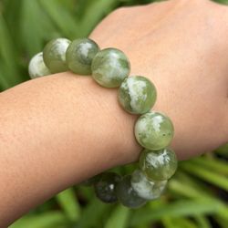 14mm Stretchable Green Xiuyu Jade Bracelet