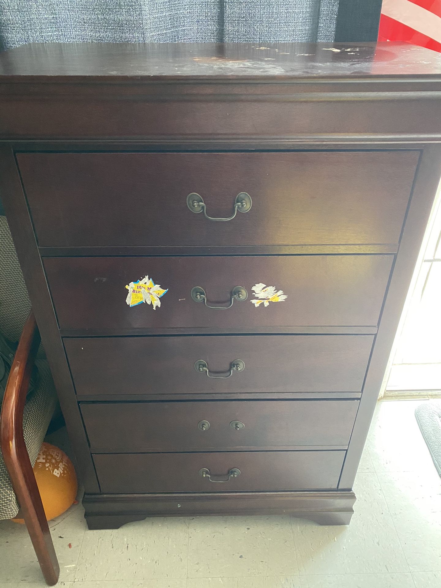 Tall Brown Dresser / Cajonera