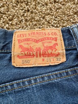 Levi's 550 Relaxed Fit Tapered Leg Medium Wash Denim Mens Size 31x32 Blue