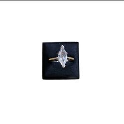 Size 9.5 Tarnished Gold Toned Marquis Cut Bling Ring