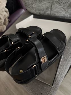 Sandalias
