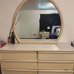 Dresser Drawer With Mirror And Night Stand 