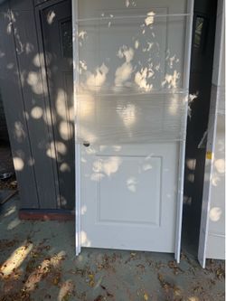 Door 32