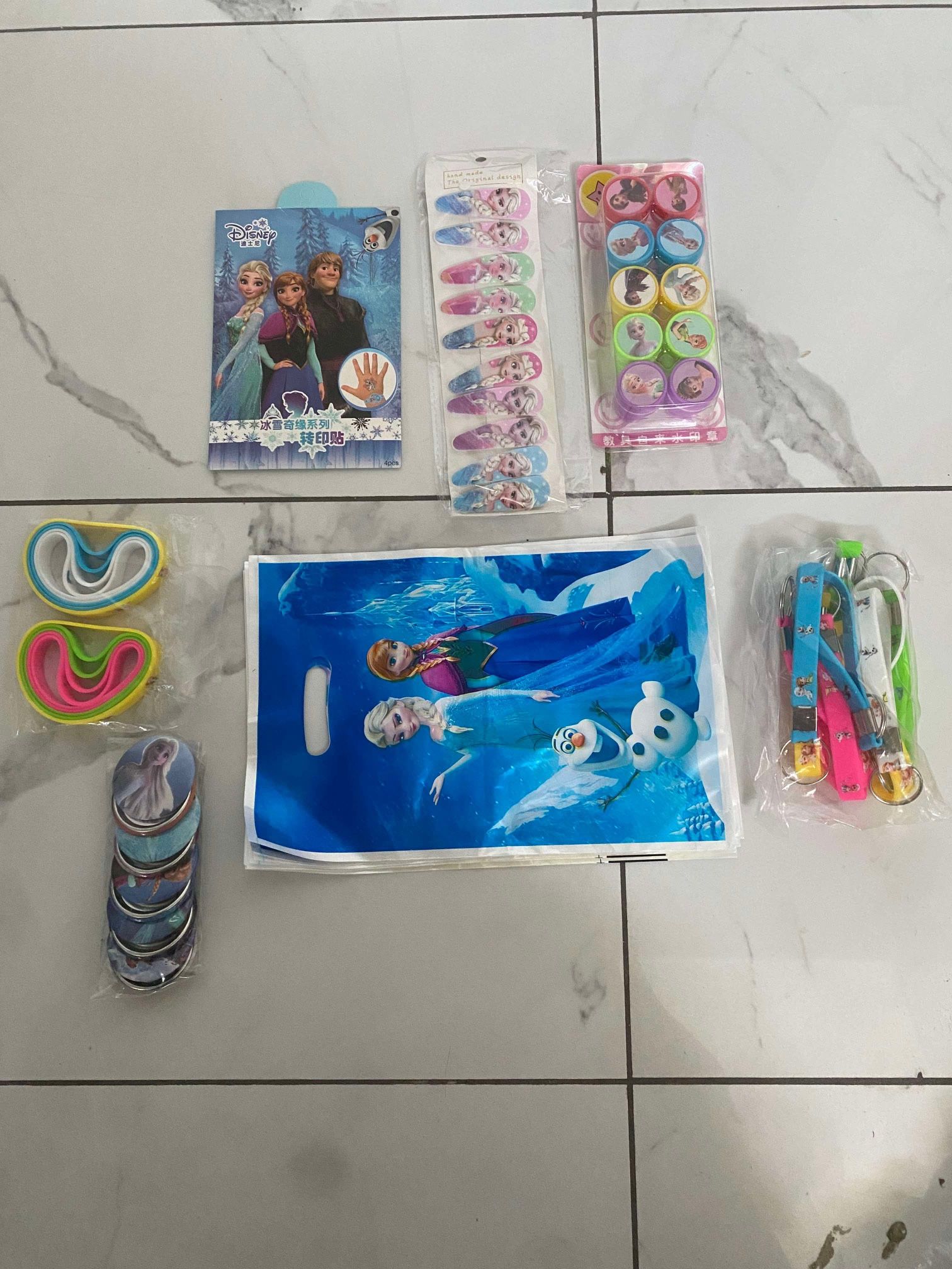 Set of 10 Disney Frozen Party Set Bracelets, Lip gloss, Bags Hair Clips, Tattoos