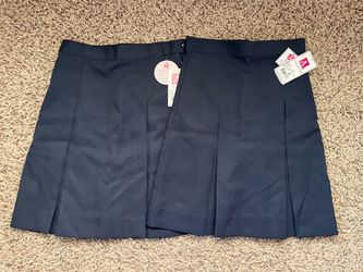 Great Hearts Anton Uniform Kick Pleat Navy Skirts - Size 10