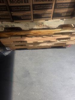 Pallets 48× 40 great condition