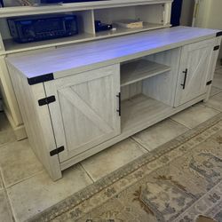 Tv  console 