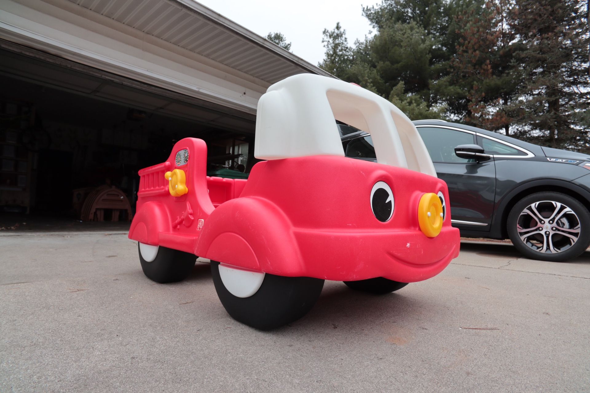 STEP 2 FIRE TRUCK TODDLER BED