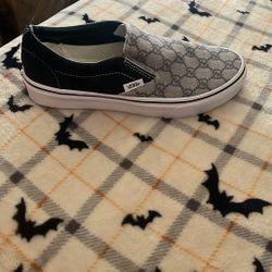 GG Vans US Men’s 7.0 US Woman’s 8.5