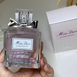 Perfume Para Dama “MISS DIOR BLOOMING BOUQUET 