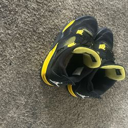 Jordan 4s authentic 