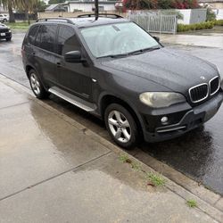 2009 BMW X5 – Runs & Drives