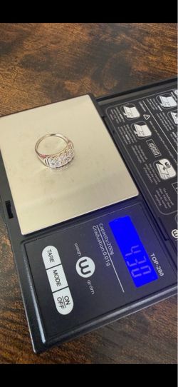 10l white gold ring