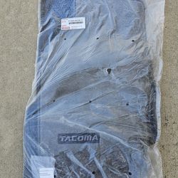 New Toyota Tacome 2001-2004 Floormat Set Light Charcoal