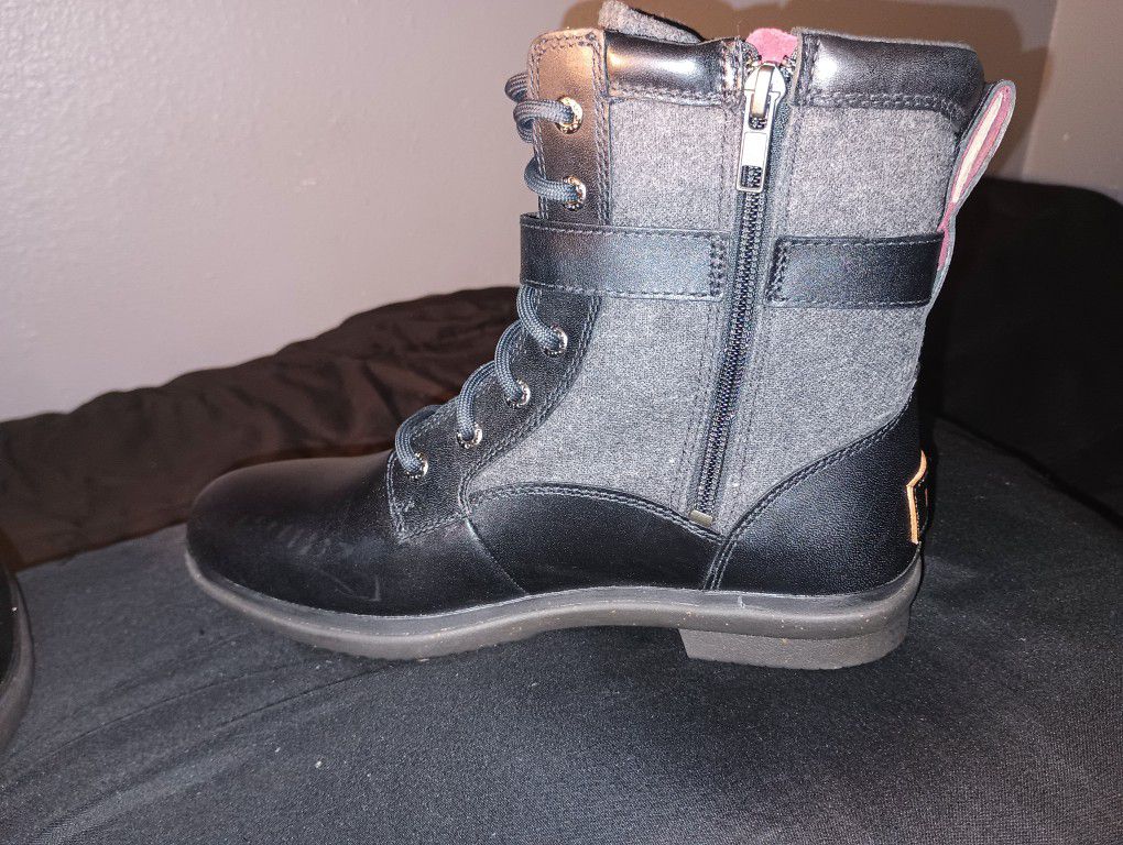 WOMEN LEATHER UGG BOOTS