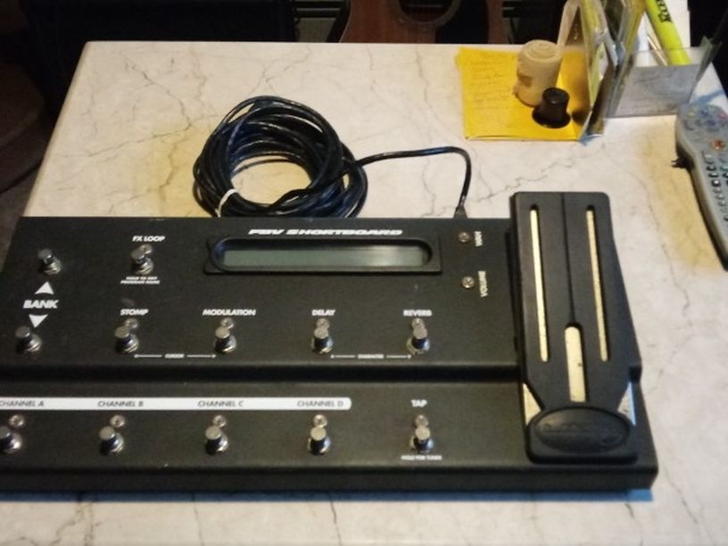 LINE6 FOOT CONTROLLER..FBV SHORTBOARD WITH USB CABLE