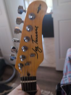 Electric guitar