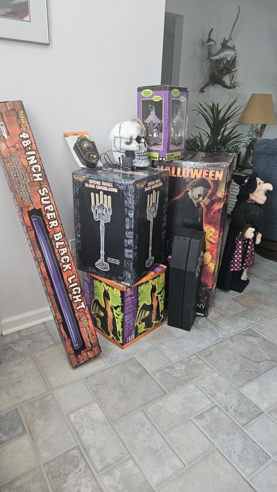 BIG HALLOWEEN DECORATION SALE