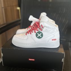 Nike Air Force Supreme
