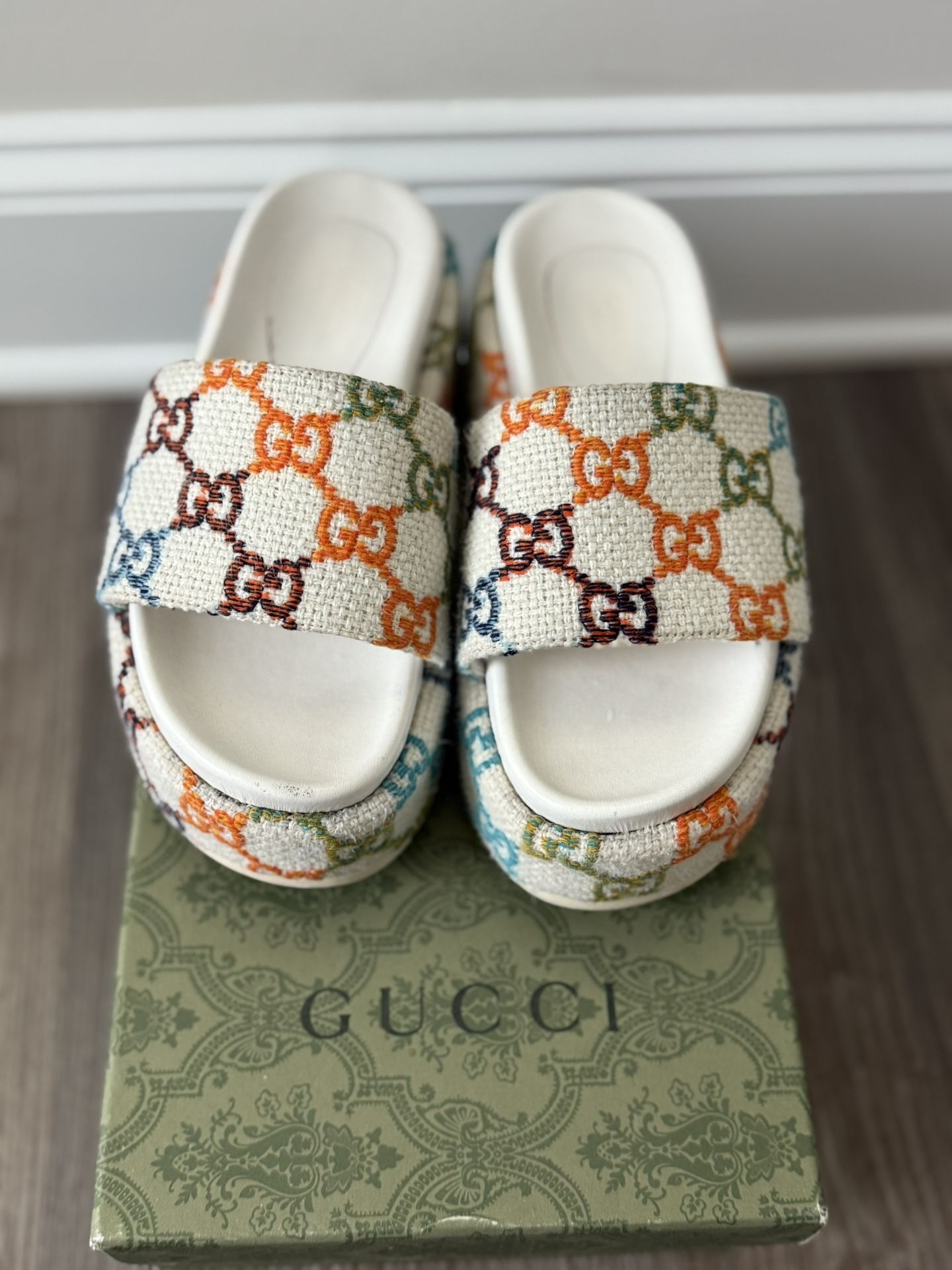 Women’s platform Sandals