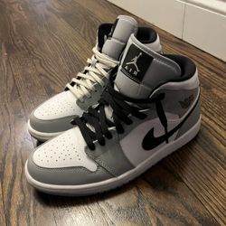 Jordan 1 Mid Light Smoke Grey