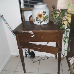 Two Sewing Machine For Sell .precies Varies