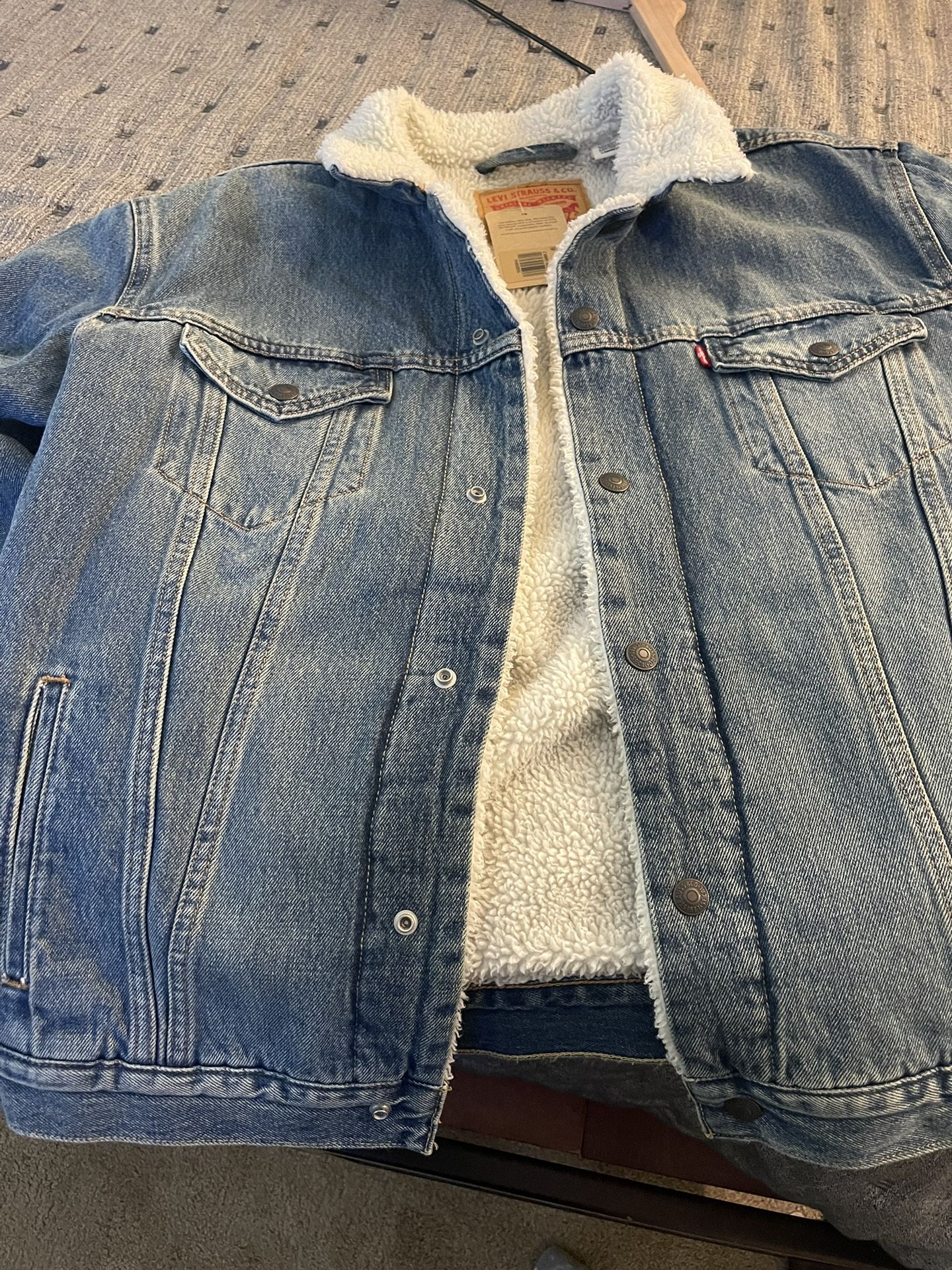 Levi’s Sherpa Jacket Size L