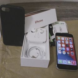 iPhone SE • 2nd GEN • Great Condition 