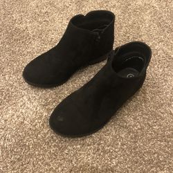 Black Ankle Boots (size 1 kids/youth)