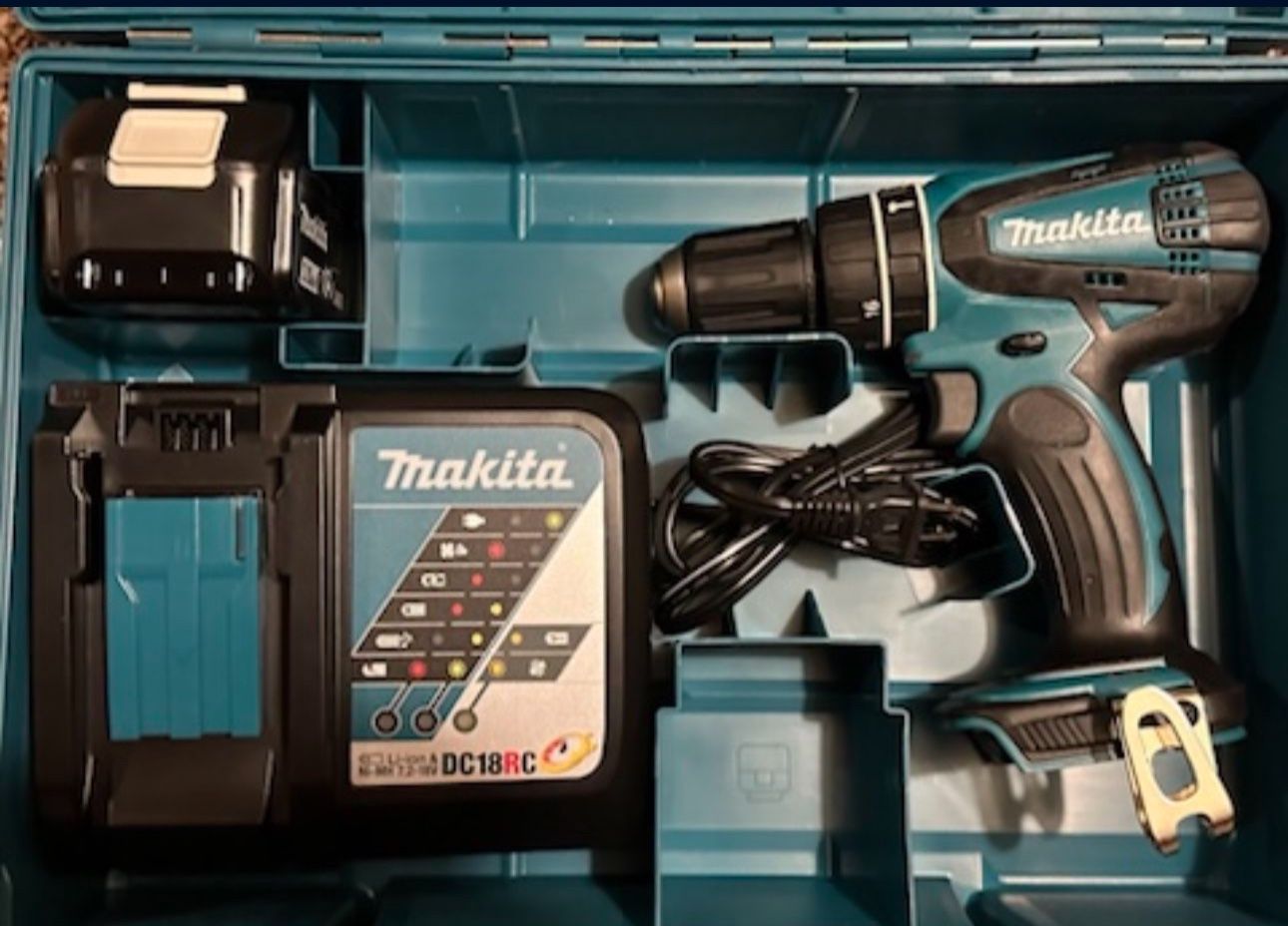 Makita 18V LXT Lithium-Ion 1/2 in. Cordless Hammer Driver Drill, Battery, Charger, and Case 