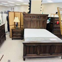 Brand New 4 Pc Queen Bedroom Set