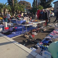 7am-12pmCommunity YARD SALE 